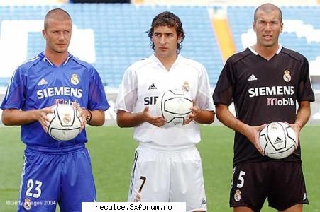 fotbal 2 - Revenind la topic; prezentarea echipamentului - Pictures ...adik poze ...sau posi