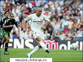 fotbal 2 - Returul meciului cu Racing - Ronaldo executa - Pictures ...adik poze ...sau posi